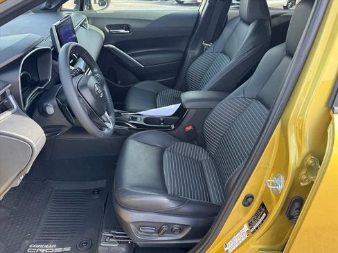 Certified 2024 Toyota Corolla Cross XSE w/ Convenience Package image 9