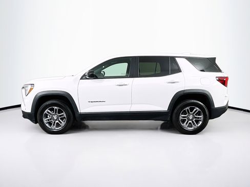 Used 2025 GMC Terrain Elevation image 4