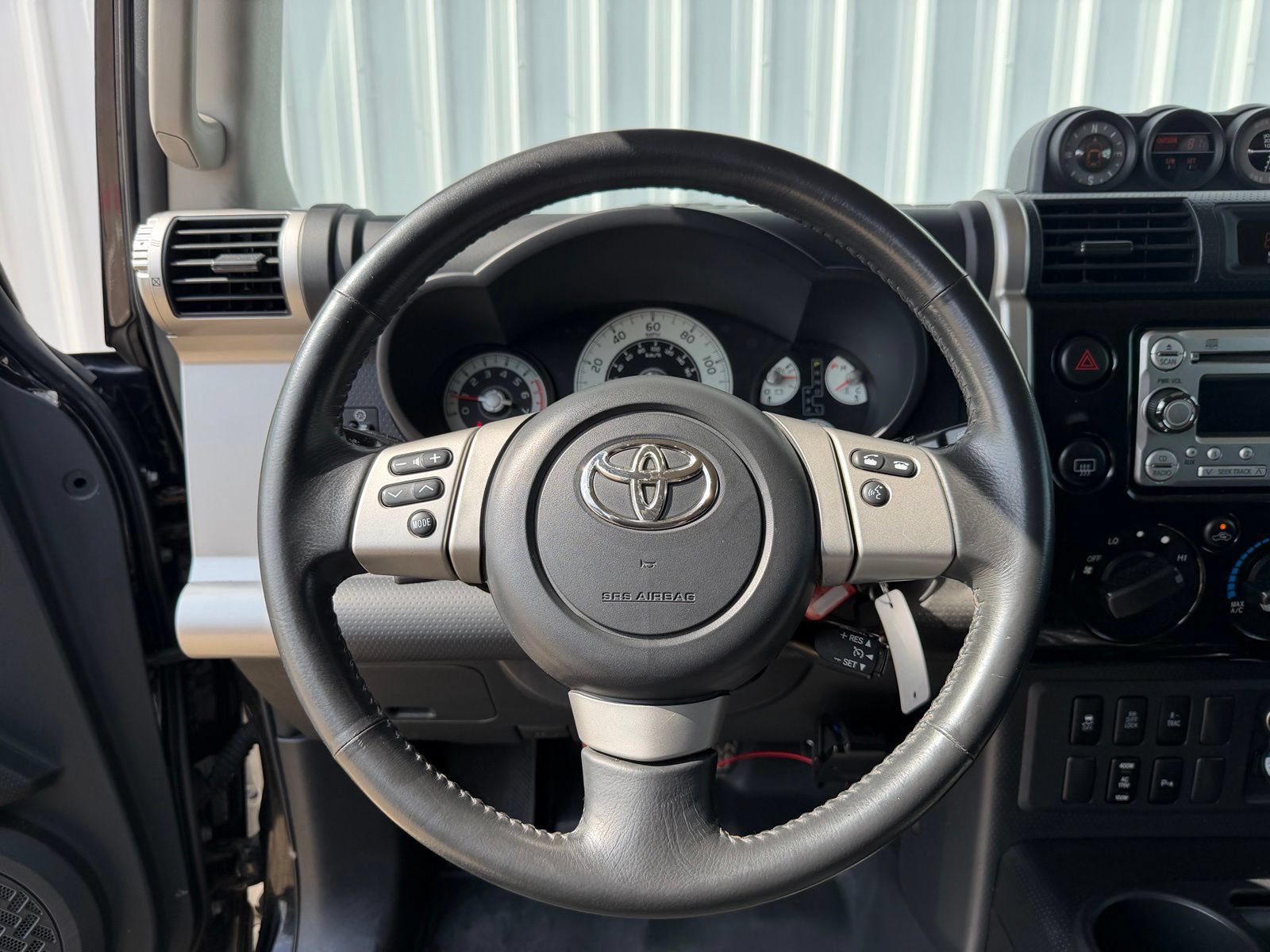 Used 2012 Toyota FJ Cruiser 4WD w/ Upgrade Pkg image 14