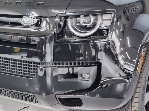 New 2026 Land Rover Defender 110 V8 AWD/4WD image 12