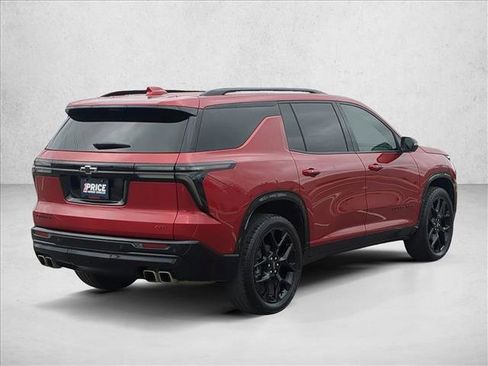 Used 2024 Chevrolet Traverse RS image 5
