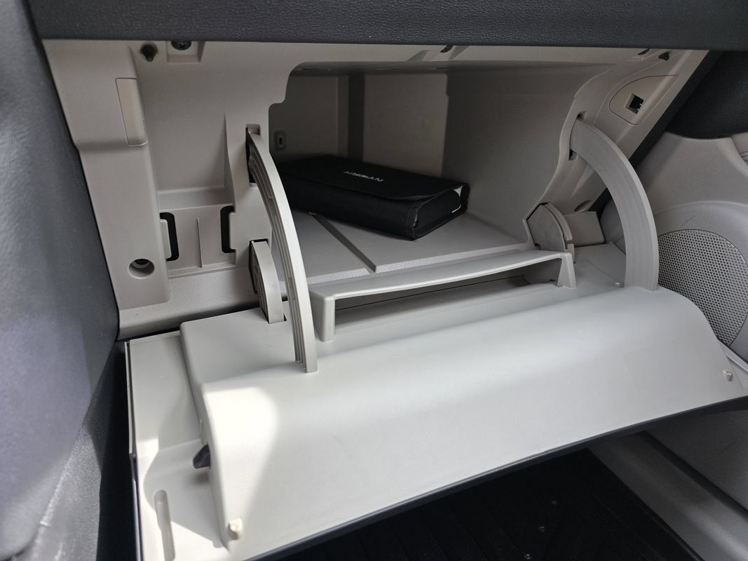 Used 2013 Nissan Rogue SL AWD/4WD image 25