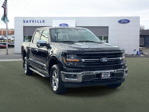 Used 2025 Ford F150 XLT w/ Equipment Group 302A MID image 2