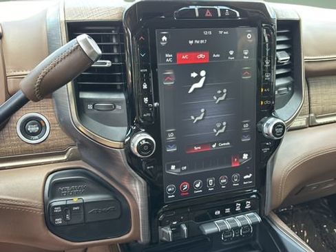 Used 2019 RAM 2500 Limited AWD/4WD image 32