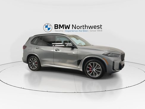 New 2026 BMW X5 xDrive40i w/ M Sport Package AWD/4WD image 6