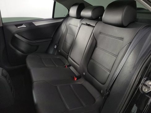 Used 2014 Volkswagen Jetta SE FWD image 16