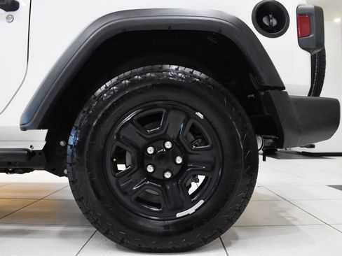 Used 2024 Jeep Wrangler Sport AWD/4WD image 12