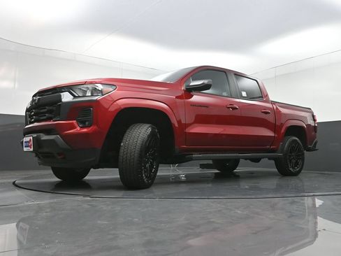 Used 2023 Chevrolet Colorado LT w/ LT Convenience Package II AWD/4WD image 28