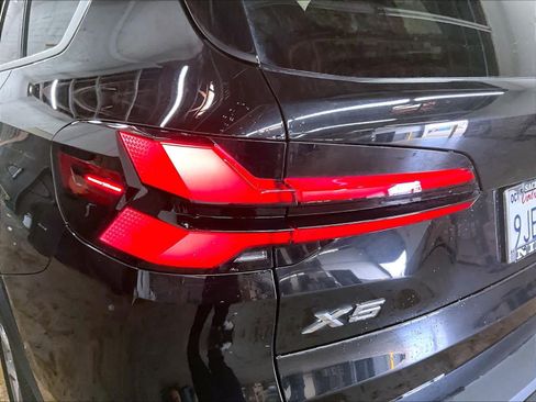 Certified 2024 BMW X5 xDrive40i w/ Premium Package image 30