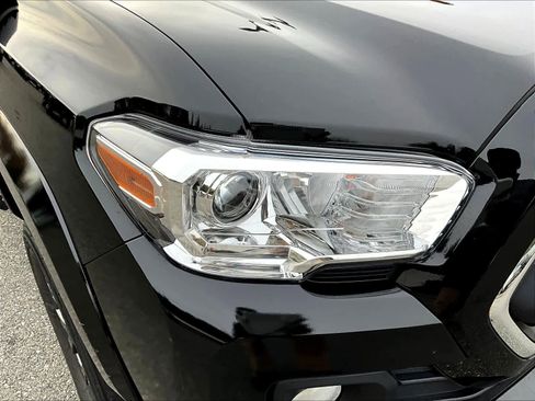 Used 2023 Toyota Tacoma SR5 image 33