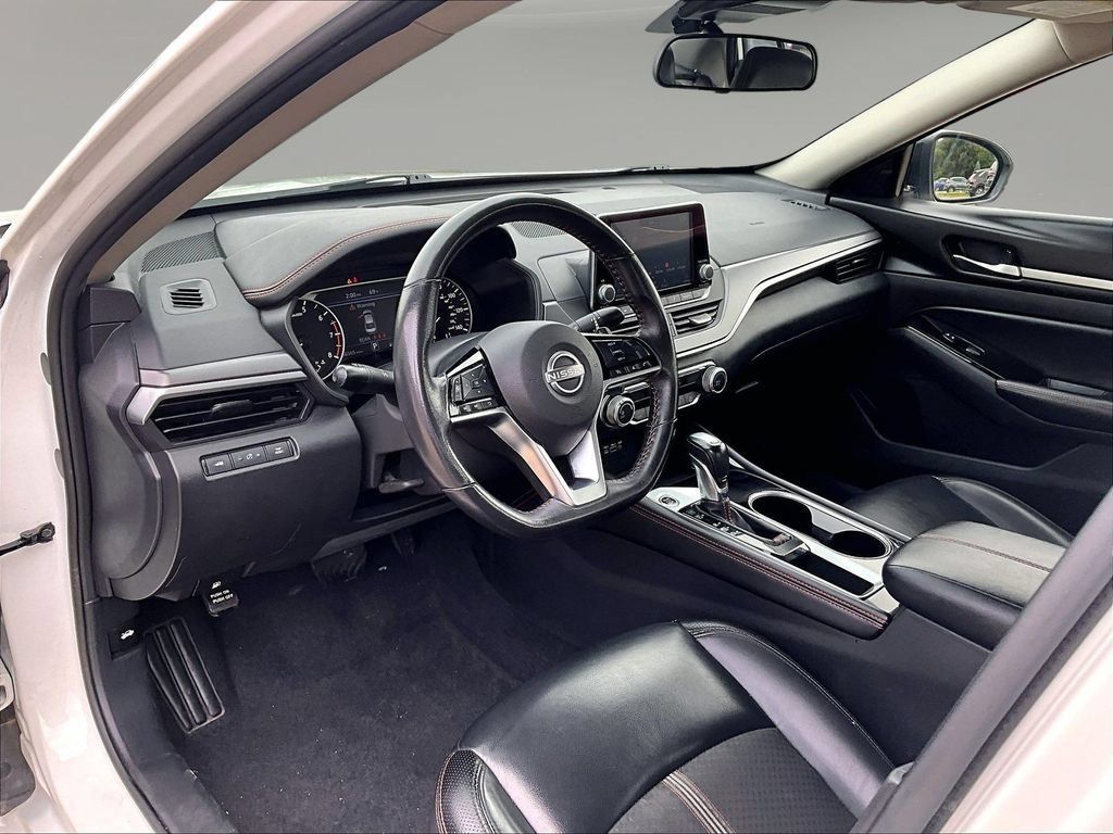 Used 2024 Nissan Altima 2.5 SR FWD image 22