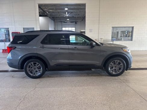 New 2026 Ford Explorer Active image 4