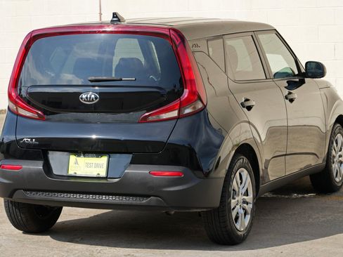 Used 2021 Kia Soul LX FWD image 42