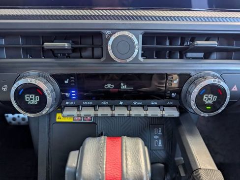 Used 2024 Toyota Tacoma TRD Pro image 17