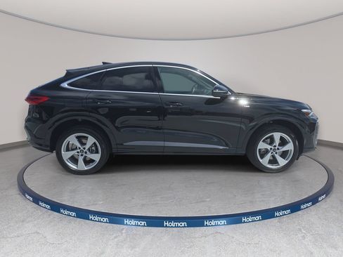 Certified 2025 Audi Q5 Premium Plus w/ Premium Plus AWD/4WD image 5