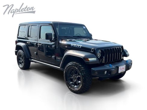Used 2023 Jeep Wrangler Unlimited w/ Sun & Screen Package AWD/4WD image 8