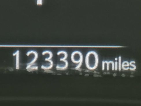 Used 2016 Lexus ES 350 350 w/ Premium Package w/Wood Trim image 32