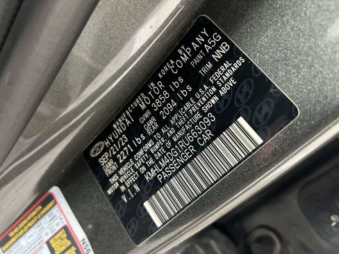 Used 2024 Hyundai Elantra SEL FWD image 28