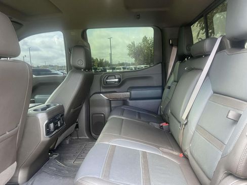 Used 2019 GMC Sierra 1500 Denali w/ Driver Alert Package II AWD/4WD image 3