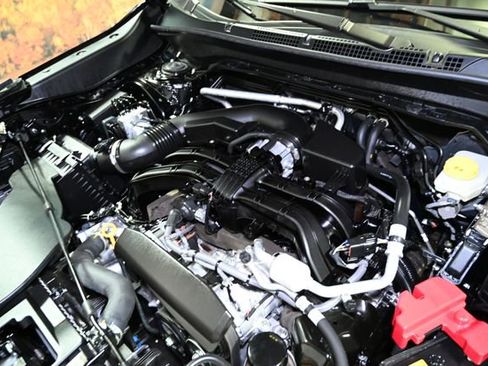 Used 2025 Subaru Forester Limited image 18