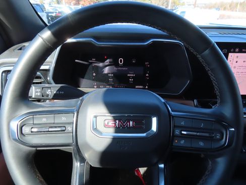 Used 2023 GMC Canyon AT4 w/ AT4 Premium Package image 17