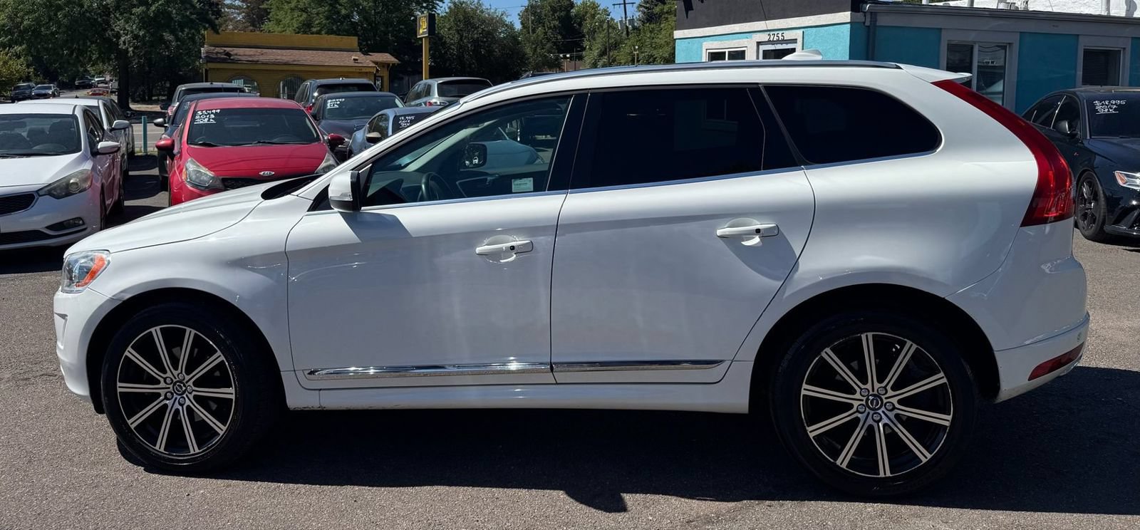 Used 2017 Volvo XC60 T6 Inscription w/ Protection Package AWD/4WD image 6