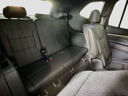 Used 2026 Buick Enclave Avenir w/ Super Cruise Package AWD/4WD image 21
