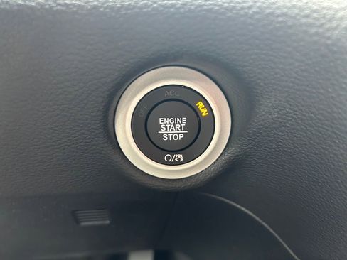 New 2026 Chrysler Pacifica Pinnacle image 22