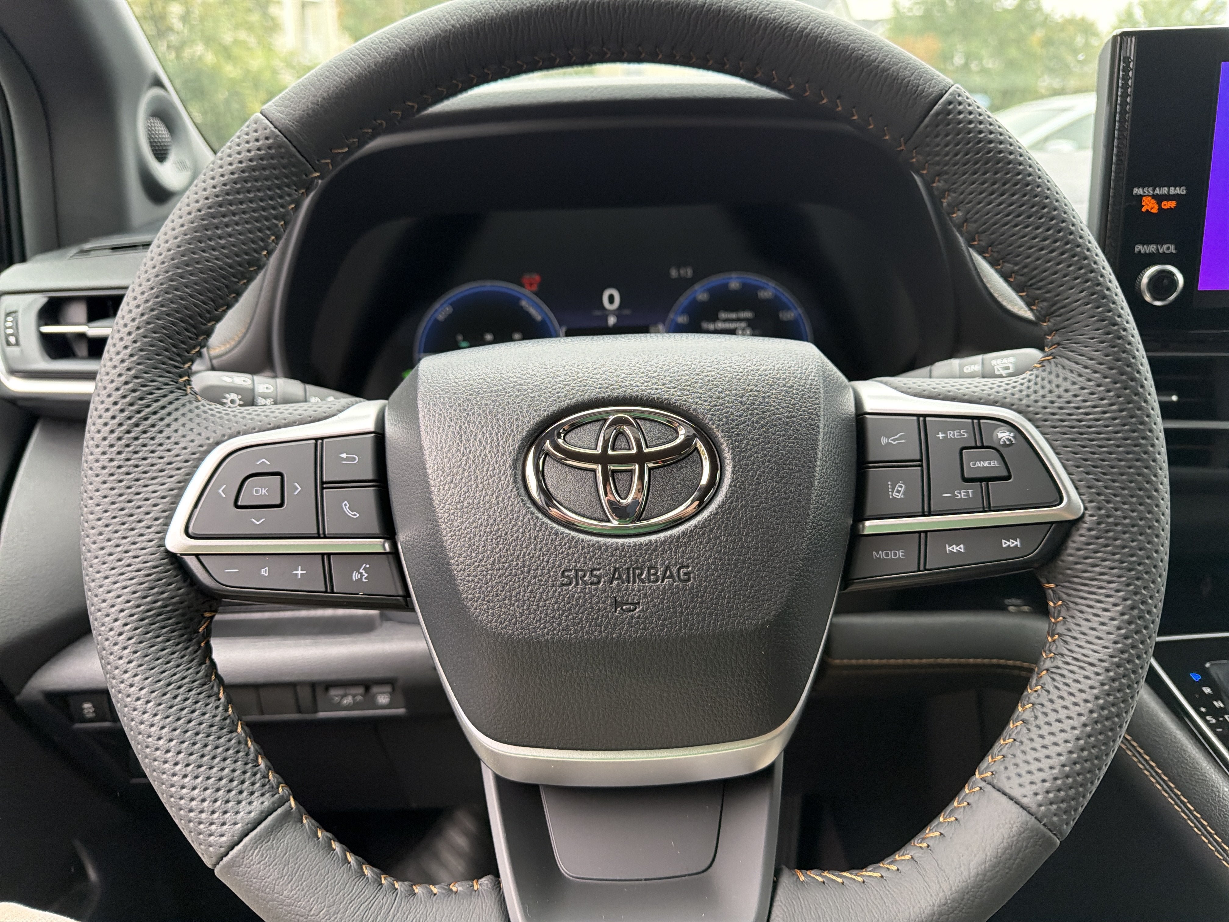 New 2026 Toyota Sienna XLE Woodland Edition AWD/4WD image 15
