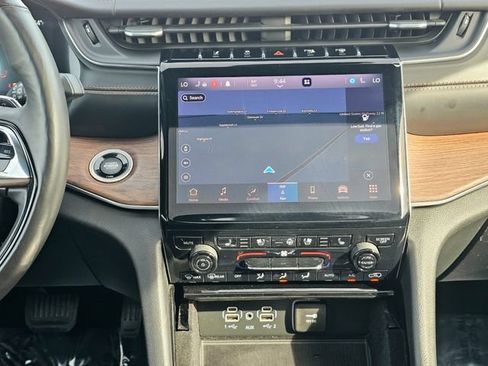 Used 2021 Jeep Grand Cherokee L Summit w/ Advanced Protech Group IV AWD/4WD image 35