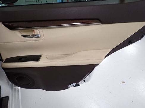 Used 2017 Lexus ES 350 image 8