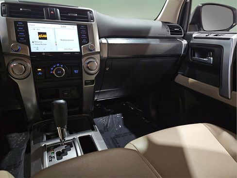 Certified 2022 Toyota 4Runner SR5 Premium image 15