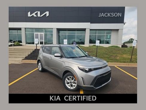 Used 2024 Kia Soul S FWD image 1