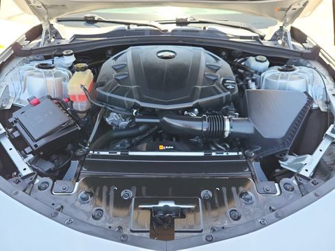 Used 2016 Chevrolet Camaro LT RWD image 23