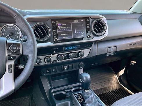 Used 2023 Toyota Tacoma SR5 w/ Technology Package image 9