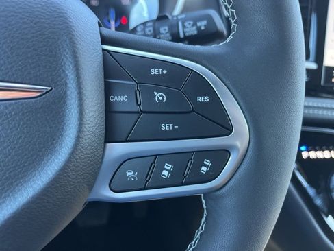 New 2026 Chrysler Pacifica Select image 28