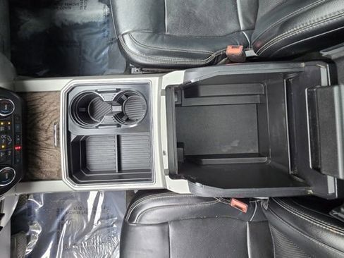 Used 2019 Ford F250 Lariat w/ Lariat Ultimate Package image 41