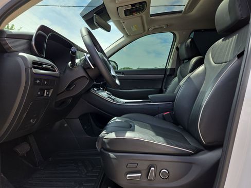 Used 2024 Hyundai Palisade Limited image 16