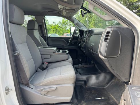 Used 2017 Chevrolet Silverado 2500 W/T w/ WT Convenience Package AWD/4WD image 18