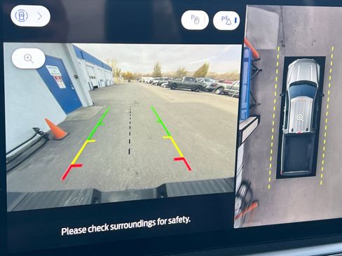 New 2026 Ford F250 Lariat w/ Black Appearance Package image 17