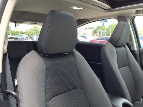 Used 2020 Honda HR-V EX image 12