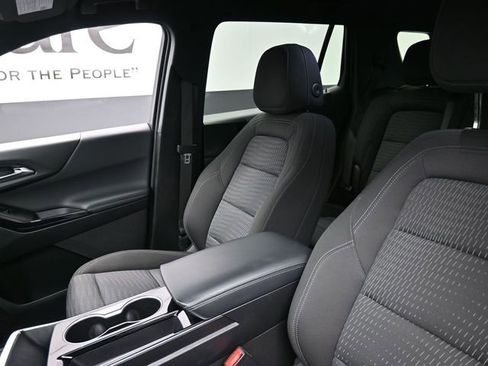 Used 2025 Chevrolet Equinox LT image 16