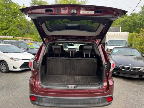 Used 2015 Toyota Highlander XLE image 10