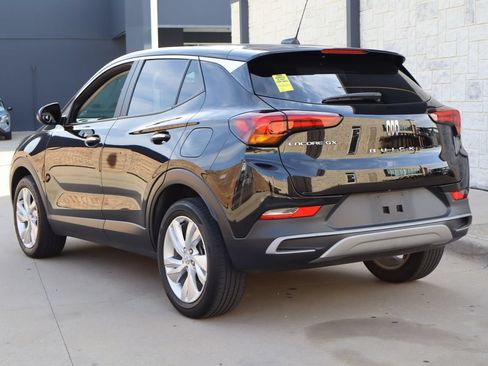 Used 2024 Buick Encore GX Preferred FWD image 3