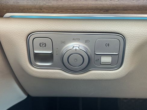 Certified 2023 Mercedes-Benz GLS 450 4MATIC image 26