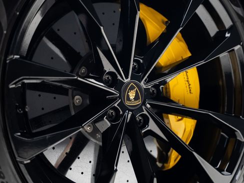 Used 2021 Lamborghini Urus AWD/4WD image 22