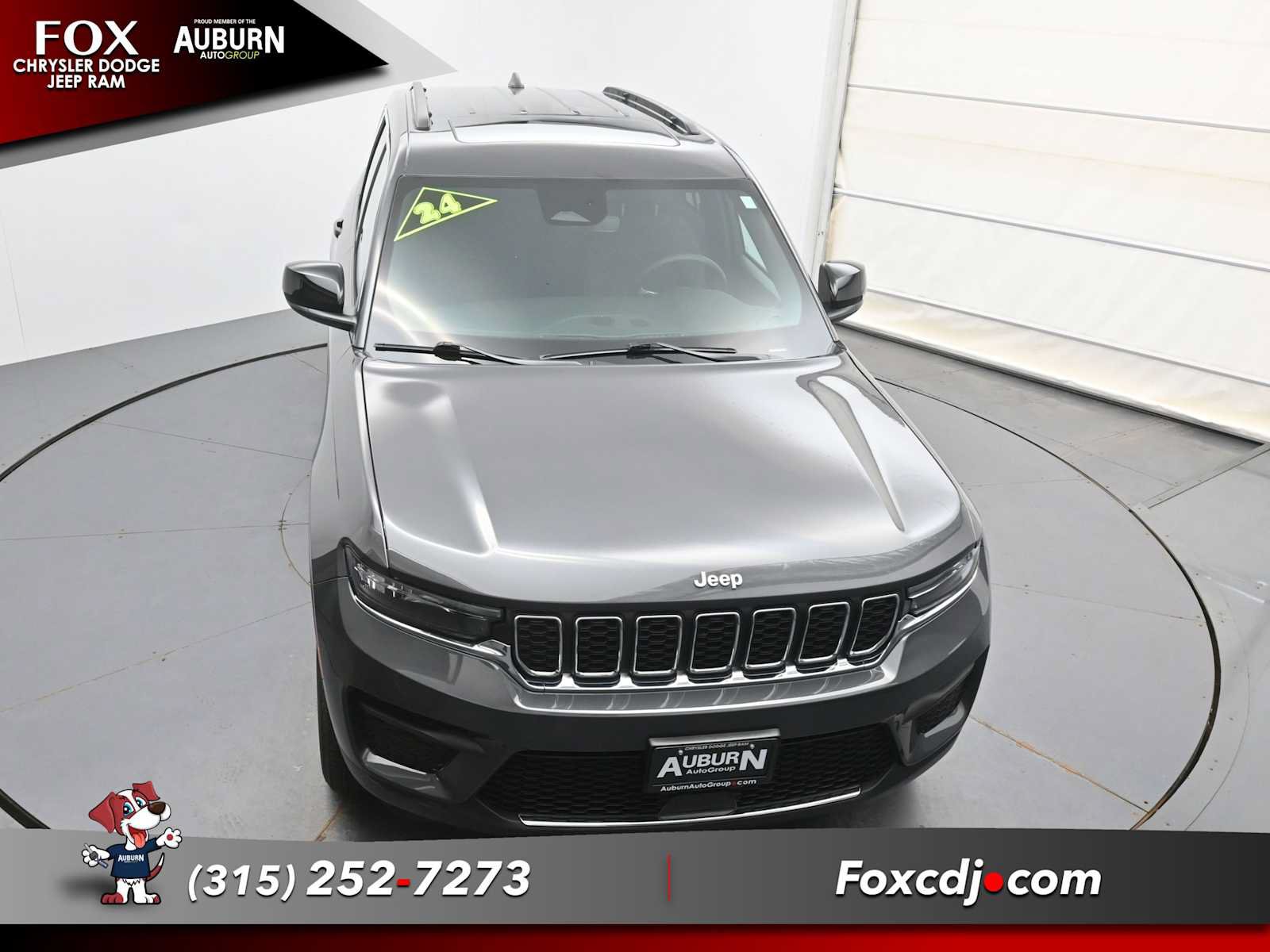 Used 2024 Jeep Grand Cherokee Laredo X w/ Luxury Tech Group I AWD/4WD image 29