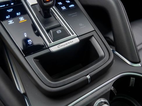 Certified 2023 Porsche Cayenne Turbo image 30