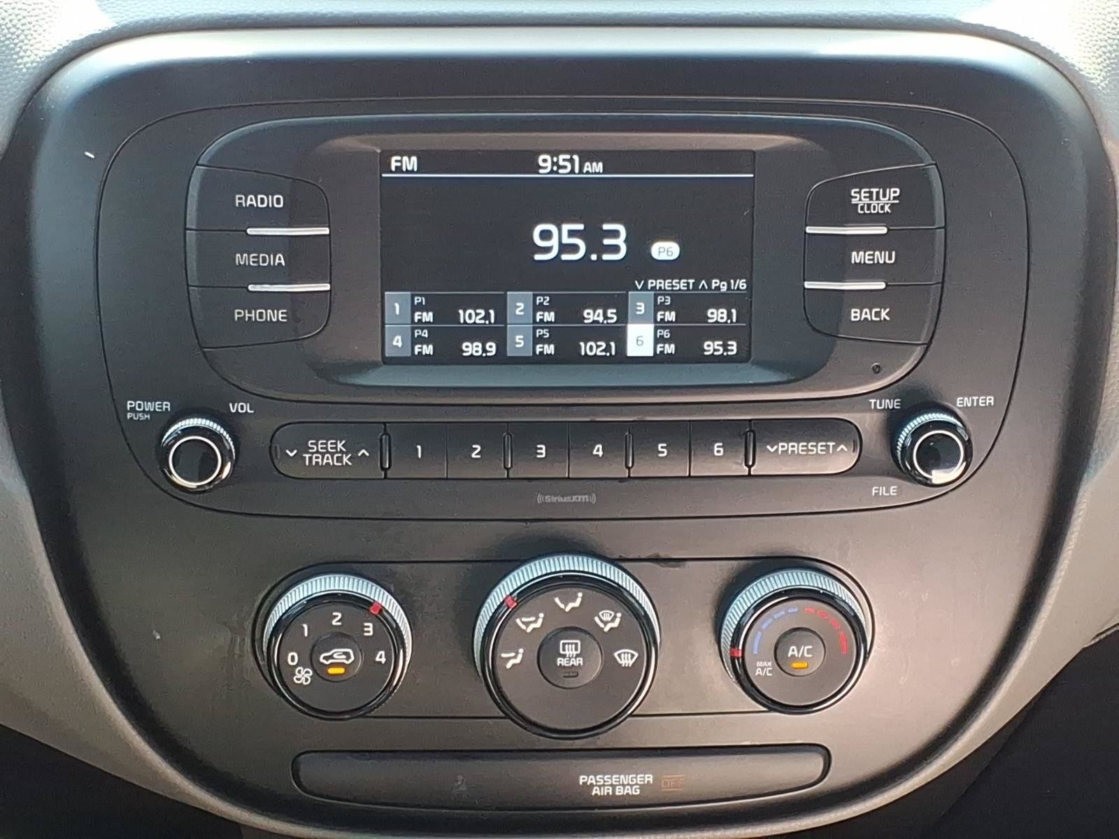 Used 2017 Kia Soul FWD image 6