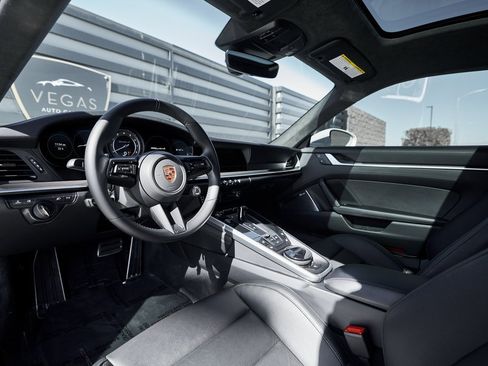 Used 2025 Porsche 911 Turbo S image 2